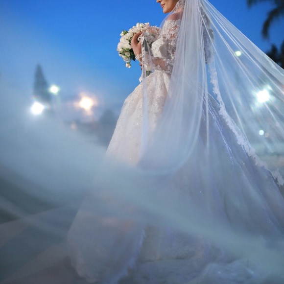 WEDDING PARTIALLY LACE VEIL PRONOVIAS (BARCELONA)